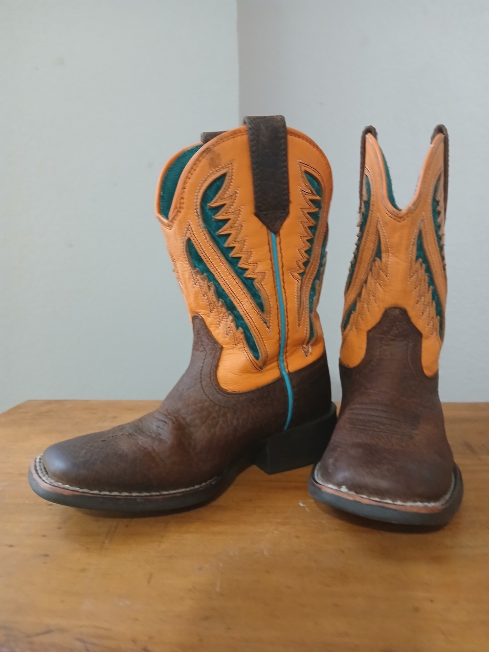 Kids Ariat Boots 9 Quickdraw VentTech Orange Cowboy Western Leather Orange Teal